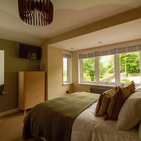 Langdale Boulders, Ambleside, Fantastic Views * Chapel Stile