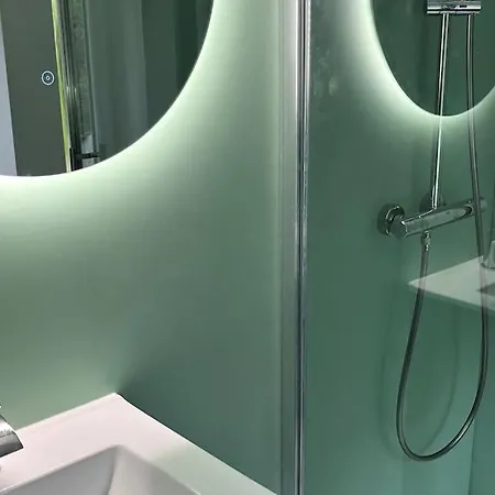 Langdale Boulders, Ambleside, Fantastic Views * Chapel Stile