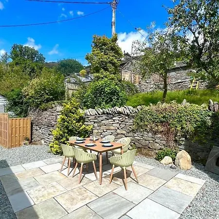 Langdale Boulders, Ambleside, Fantastic Views * Chapel Stile
